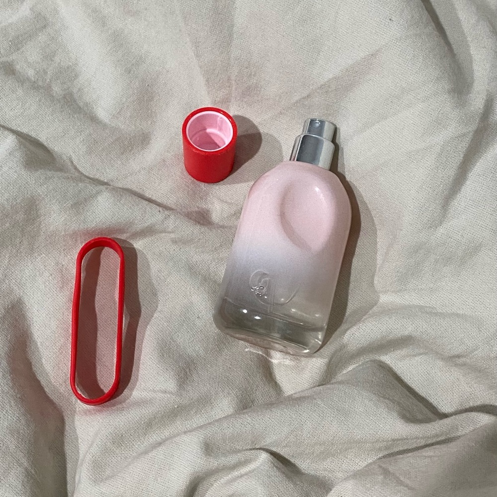 glossier you perfumeSOLD